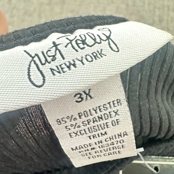 NEW Just Polly Black Blouse Plus 3X Stretch Round Neck Short Sleeve Cut Out Ring - Picture 2 of 9